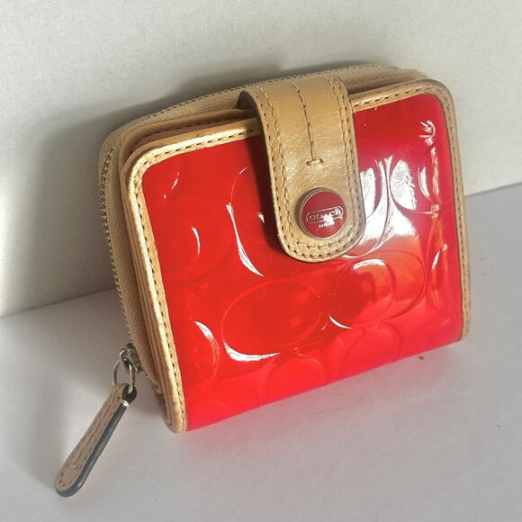 New Coach Wallet Small Red Embossed Shiny Snap Zip Around Women’s ID Bills Coins - Picture 7 of 10